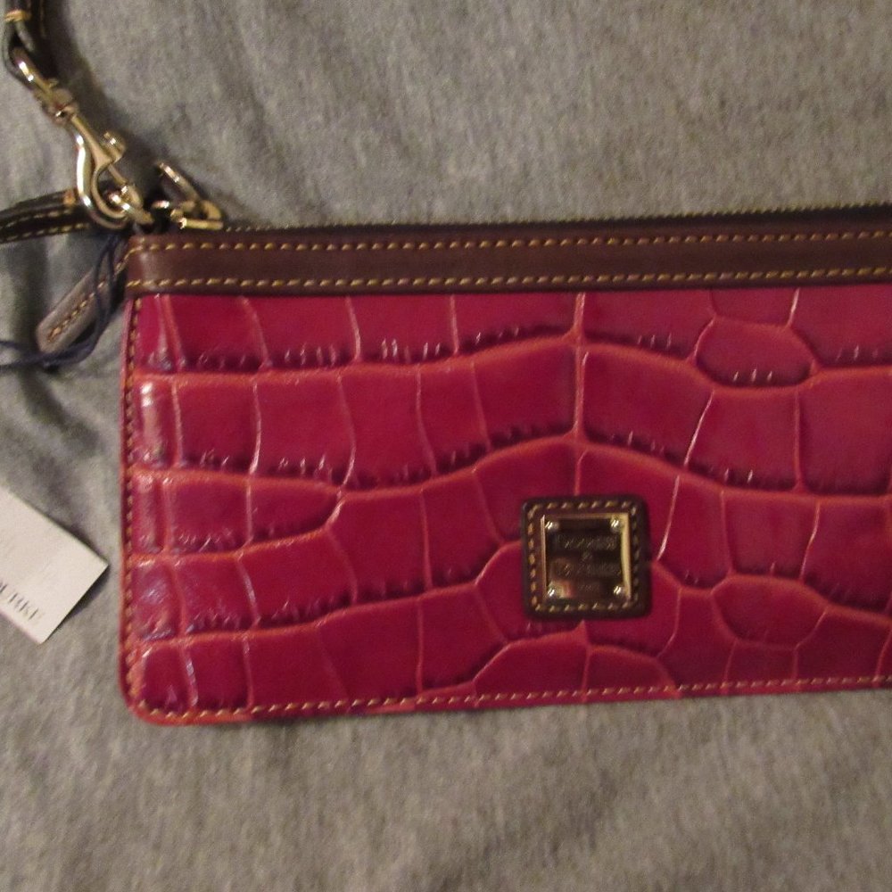 Ladies Wristlet